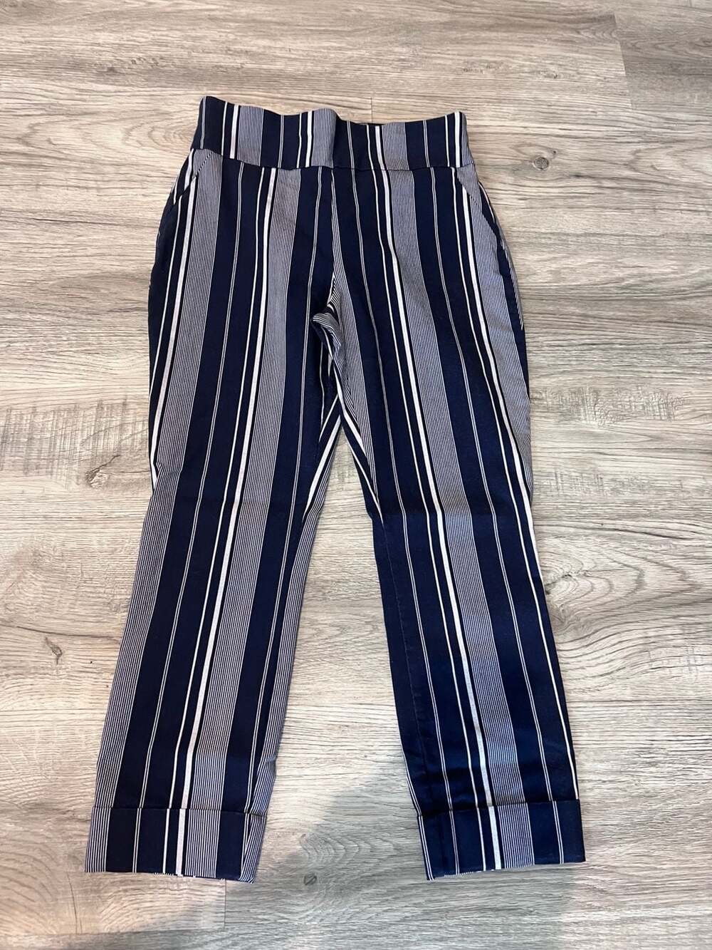 7th Avenue New York & Company Navy Blue Striped Cuffed Pants Size M